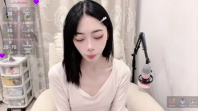 Snapshot of tuantuanle chatting on 06/25/26, 03:28 tuantuanle online show from 06/25/26, 03:28