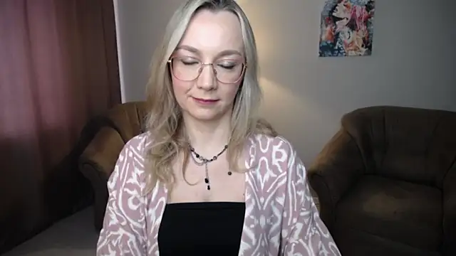 Ava Elior online show from 05/08/26, 10:52