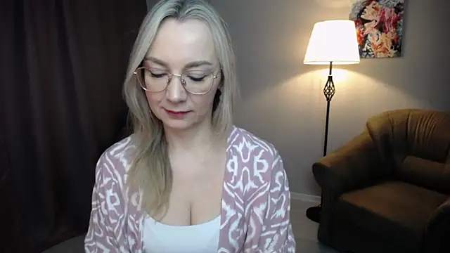 Ava Elior online show from 02/15/26, 12:15