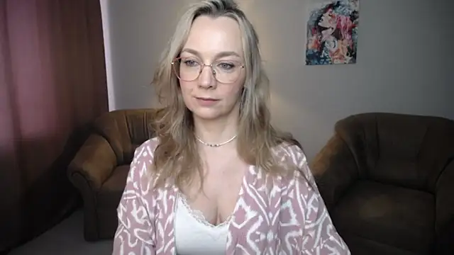 Snapshot of Ava_Elior chatting on 07/03/26, 11:39 Ava Elior online show from 07/03/26, 11:39