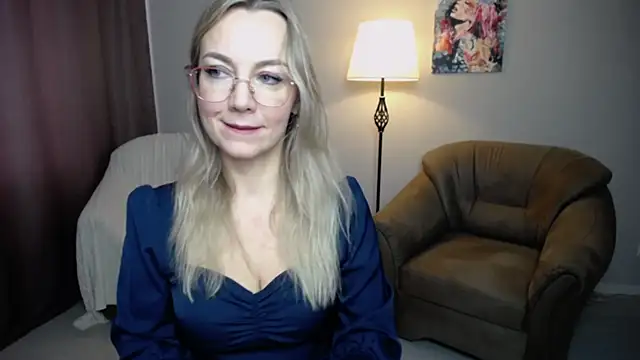 Snapshot of Ava_Elior chatting on 09/16/25, 09:21 Ava Elior online show from 09/16/25, 09:21