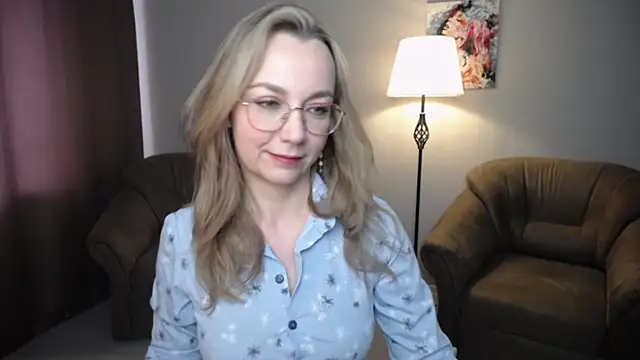 Snapshot of Ava_Elior chatting on 06/14/26, 11:44 Ava Elior online show from 06/14/26, 11:44