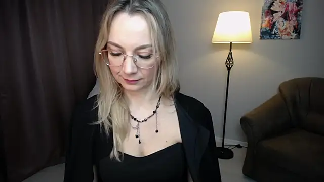 Snapshot of Ava_Elior chatting on 11/13/25, 10:30 Ava Elior online show from 11/13/25, 10:30