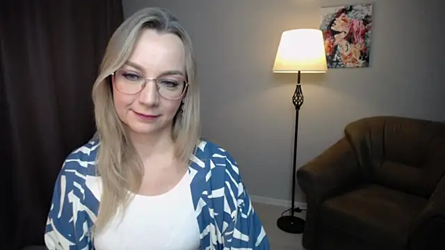 Snapshot of Ava_Elior chatting on 11/05/25, 10:40 Ava Elior online show from 11/05/25, 10:40