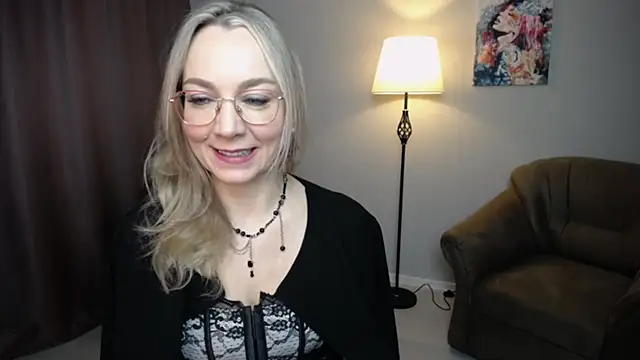 Snapshot of Ava_Elior chatting on 11/30/25, 06:25 Ava Elior online show from 11/30/25, 06:25