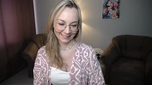 Snapshot of Ava_Elior chatting on 06/30/26, 11:32 Ava Elior online show from 06/30/26, 11:32
