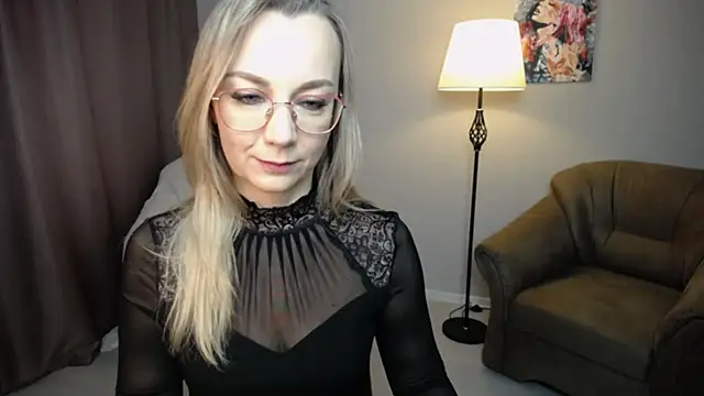 Snapshot of Ava_Elior chatting on 11/07/25, 11:37 Ava Elior online show from 11/07/25, 11:37