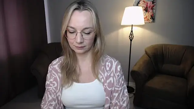 Snapshot of Ava_Elior chatting on 06/28/26, 11:05 Ava Elior online show from 06/28/26, 11:05