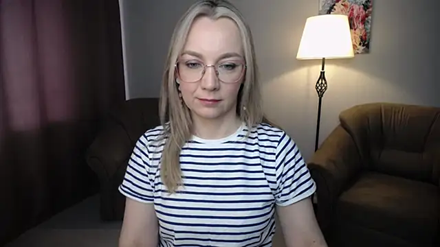 Ava Elior online show from 05/17/26, 10:37