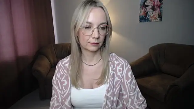 Snapshot of Ava_Elior chatting on 07/15/26, 11:50 Ava Elior online show from 07/15/26, 11:50