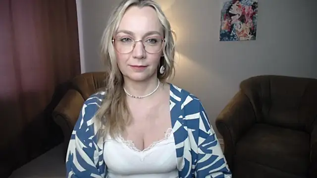 Snapshot of Ava_Elior chatting on 06/07/26, 12:10 Ava Elior online show from 06/07/26, 12:10