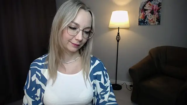 Snapshot of Ava_Elior chatting on 11/29/25, 10:37 Ava Elior online show from 11/29/25, 10:37