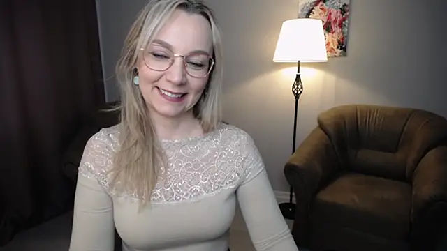 Ava Elior online show from 04/25/26, 11:24