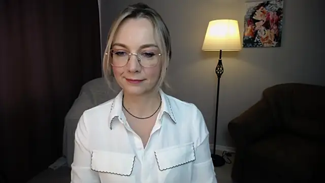 Snapshot of Ava_Elior chatting on 10/08/25, 09:44 Ava Elior online show from 10/08/25, 09:44