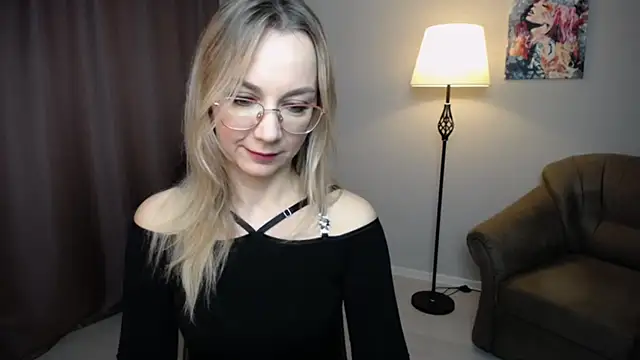 Snapshot of Ava_Elior chatting on 11/19/25, 09:20 Ava Elior online show from 11/19/25, 09:20