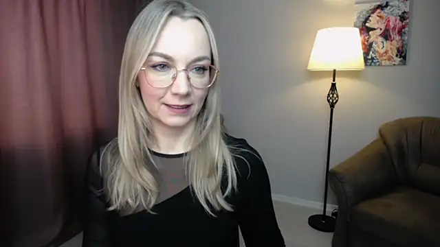 Snapshot of Ava_Elior chatting on 11/26/25, 11:10 Ava Elior online show from 11/26/25, 11:10