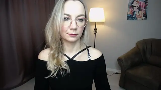 Snapshot of Ava_Elior chatting on 11/22/25, 06:23 Ava Elior online show from 11/22/25, 06:23