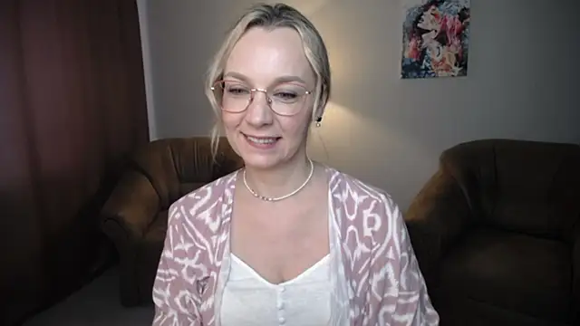 Snapshot of Ava_Elior chatting on 07/05/26, 11:39 Ava Elior online show from 07/05/26, 11:39