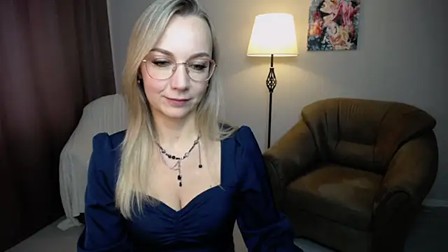 Snapshot of Ava_Elior chatting on 09/25/25, 10:21 Ava Elior online show from 09/25/25, 10:21