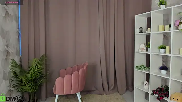 FlirtyAura online show from 05/12/26, 11:38