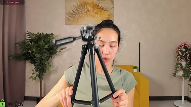 FlirtyAura online show from 04/02/26, 03:46