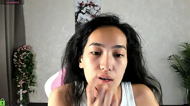 Snapshot of FlirtyAura chatting on 09/21/25, 03:44 FlirtyAura online show from 09/21/25, 03:44