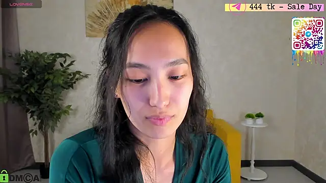 FlirtyAura online show from 05/11/26, 04:04