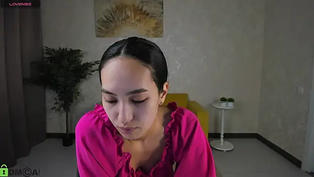 FlirtyAura online show from 04/09/26, 03:52