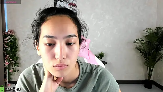 Snapshot of FlirtyAura chatting on 09/30/25, 03:45 FlirtyAura online show from 09/30/25, 03:45
