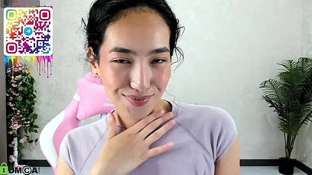 Snapshot of FlirtyAura chatting on 10/14/25, 02:23 FlirtyAura online show from 10/14/25, 02:23