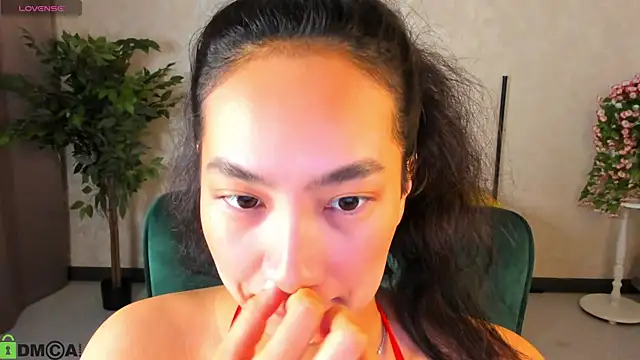 Snapshot of FlirtyAura chatting on 12/21/25, 03:30 FlirtyAura online show from 12/21/25, 03:30