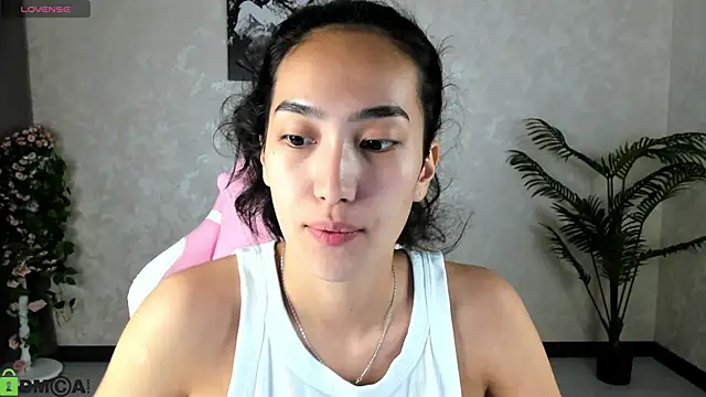 Snapshot of FlirtyAura chatting on 09/15/25, 03:51 FlirtyAura online show from 09/15/25, 03:51