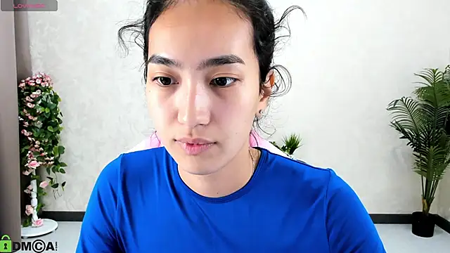 Snapshot of FlirtyAura chatting on 10/12/25, 01:51 FlirtyAura online show from 10/12/25, 01:51