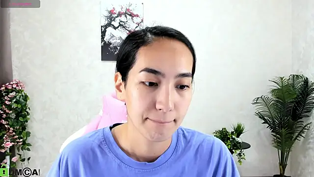 Snapshot of FlirtyAura chatting on 10/20/25, 02:35 FlirtyAura online show from 10/20/25, 02:35