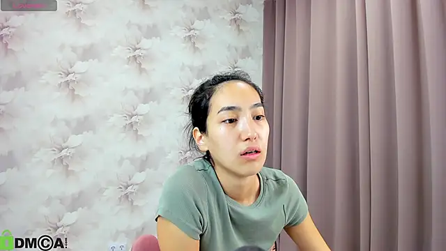 Snapshot of FlirtyAura chatting on 10/01/25, 03:55 FlirtyAura online show from 10/01/25, 03:55