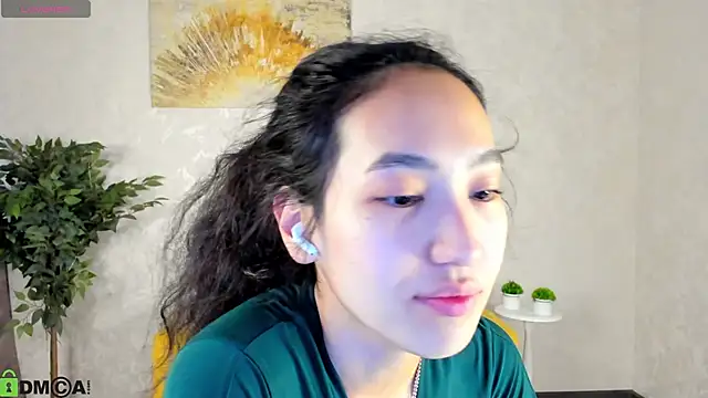 FlirtyAura online show from 04/24/26, 03:41
