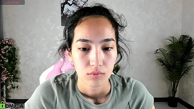 Snapshot of FlirtyAura chatting on 09/29/25, 02:51 FlirtyAura online show from 09/29/25, 02:51