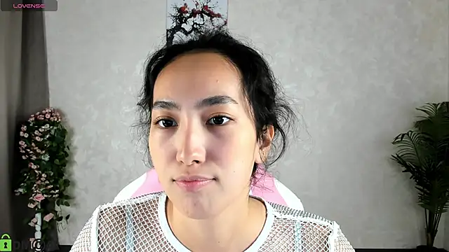 FlirtyAura online show from 11/02/25, 07:57