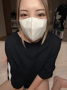 Snapshot of _Kaori chatting on 09/19/25, 04:11 Kaori online show from 09/19/25, 04:11