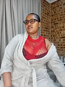 Snapshot of SativaHot96 chatting on 07/06/26, 11:07 SativaHot96 online show from 07/06/26, 11:07