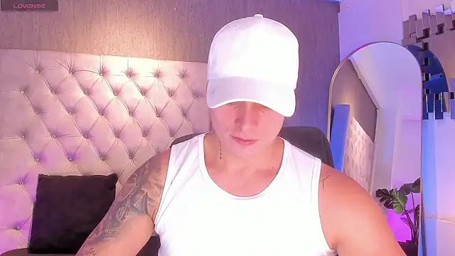 connorsmiith online show from 05/09/26, 01:20