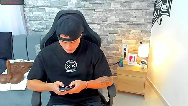 connorsmiith online show from 09/23/25, 12:23
