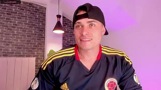 connorsmiith online show from 03/11/26, 03:50