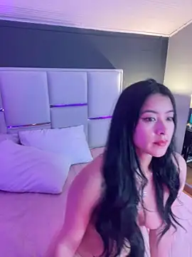 BellaFernandez   online show from 10/16/25, 11:51