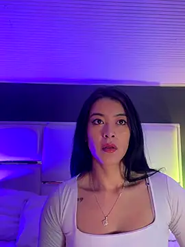 BellaFernandez   online show from 11/08/25, 12:52