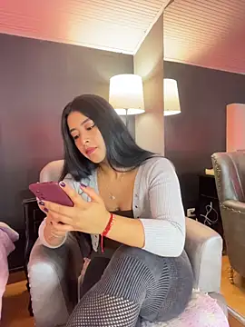 BellaFernandez   online show from 05/26/26, 01:31