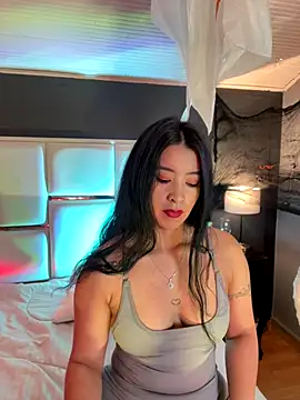 BellaFernandez   online show from 11/01/25, 12:10