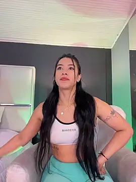 BellaFernandez   online show from 11/22/25, 12:48