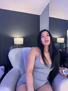 BellaFernandez   online show from 11/24/25, 12:49