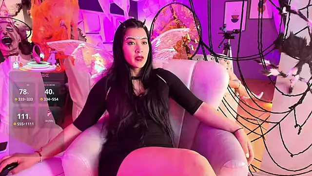 BellaFernandez   online show from 10/31/25, 12:13